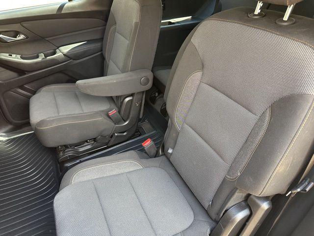 used 2021 Chevrolet Traverse car, priced at $26,469