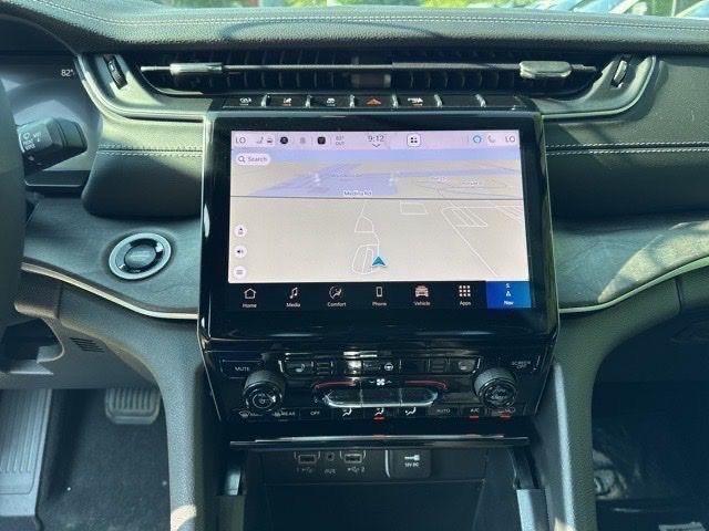 new 2025 Jeep Grand Cherokee car, priced at $42,734