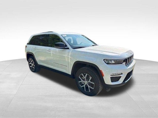 new 2025 Jeep Grand Cherokee car, priced at $42,734