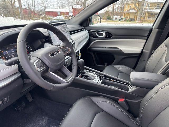 new 2025 Jeep Compass car, priced at $28,595