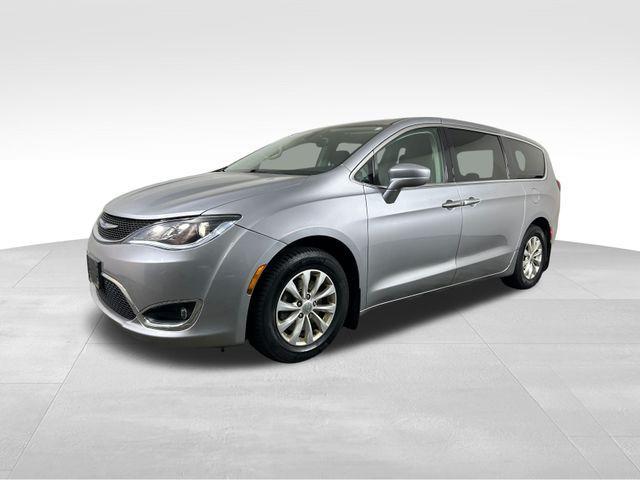used 2018 Chrysler Pacifica car, priced at $11,905