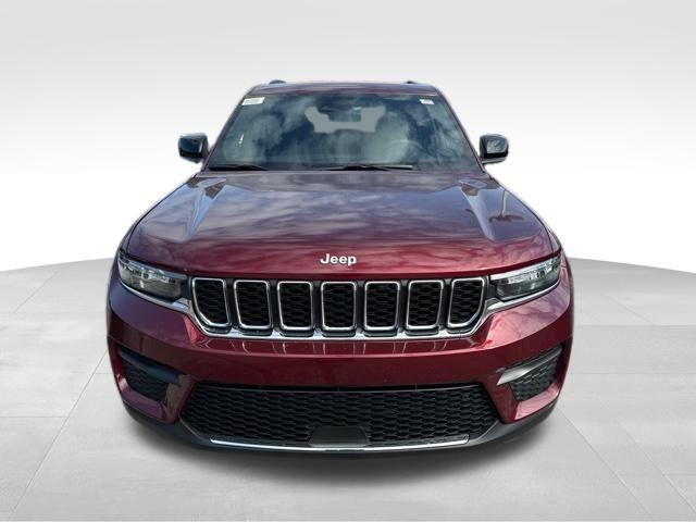 new 2025 Jeep Grand Cherokee car, priced at $35,754