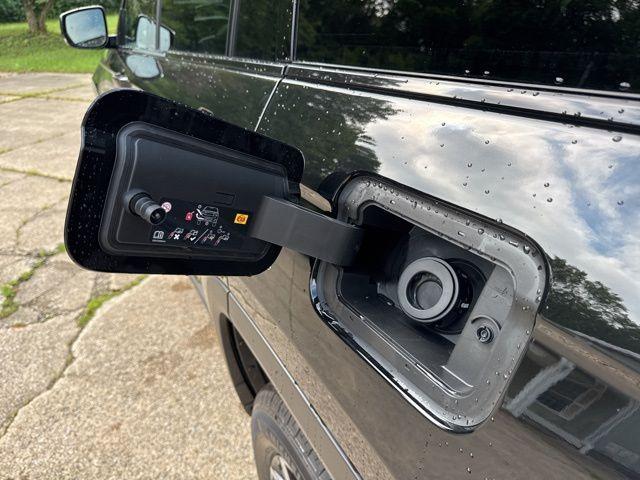 new 2025 Jeep Grand Cherokee L car, priced at $41,777