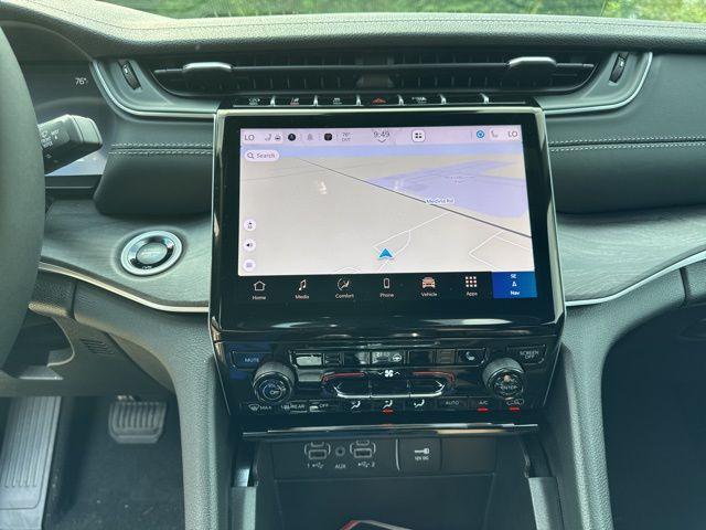 new 2025 Jeep Grand Cherokee L car, priced at $41,777