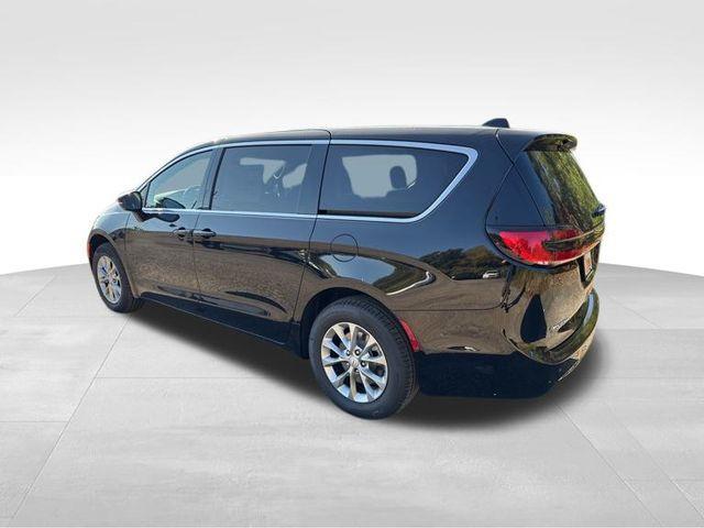 new 2026 Chrysler Pacifica car, priced at $47,413