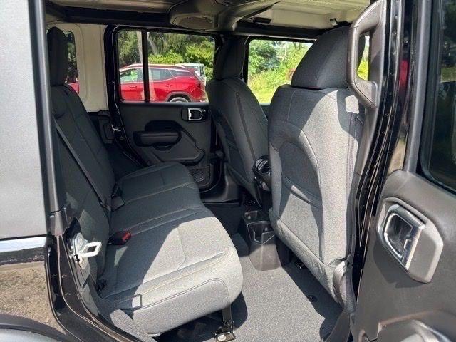 new 2025 Jeep Wrangler car, priced at $44,154