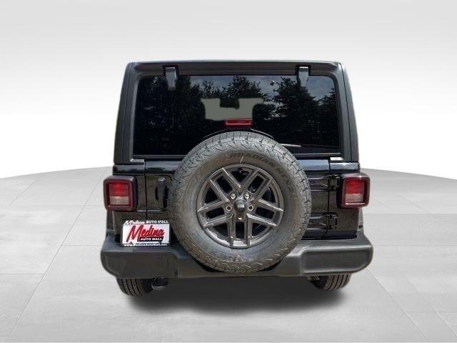 new 2025 Jeep Wrangler car, priced at $44,154