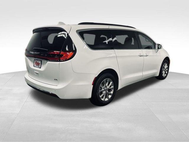 used 2022 Chrysler Pacifica car, priced at $31,395