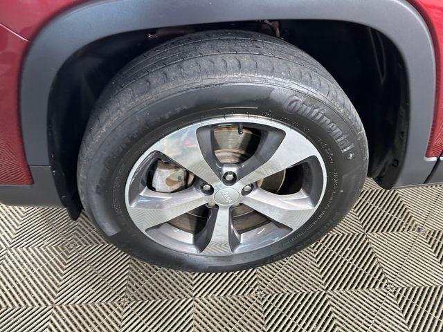 used 2019 Jeep Cherokee car, priced at $17,985