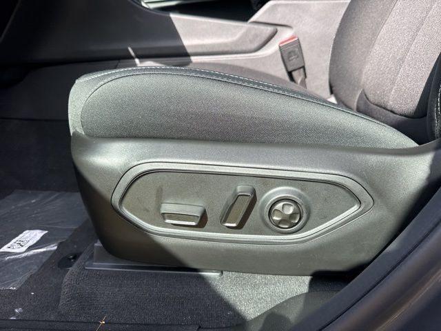 new 2025 Jeep Grand Cherokee car, priced at $37,953