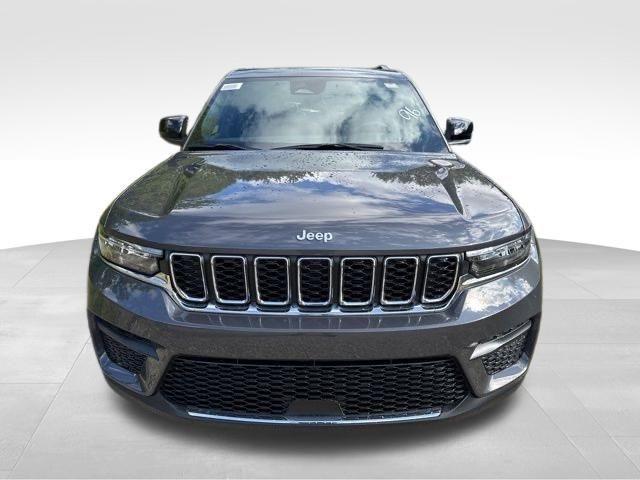 new 2025 Jeep Grand Cherokee car, priced at $37,953