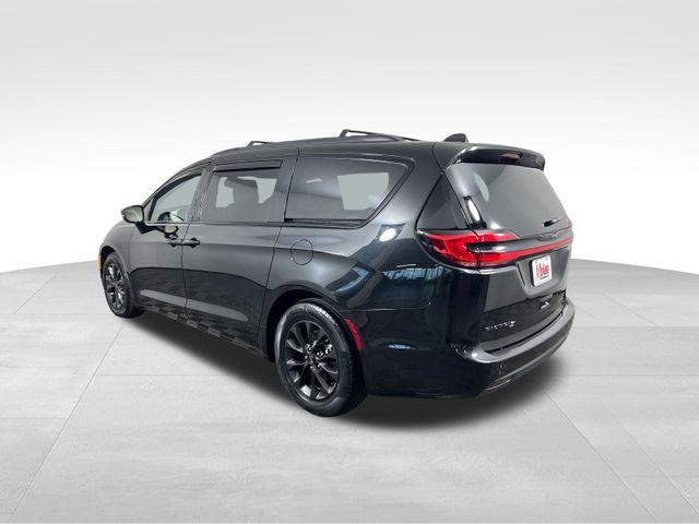 used 2022 Chrysler Pacifica car, priced at $28,995