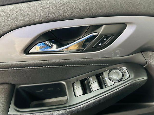 used 2023 Chevrolet Traverse car, priced at $30,729