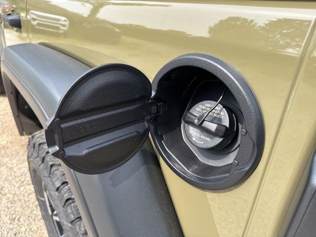 new 2025 Jeep Wrangler car, priced at $52,672
