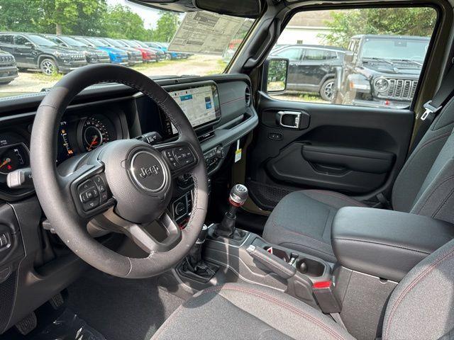 new 2025 Jeep Wrangler car, priced at $52,672