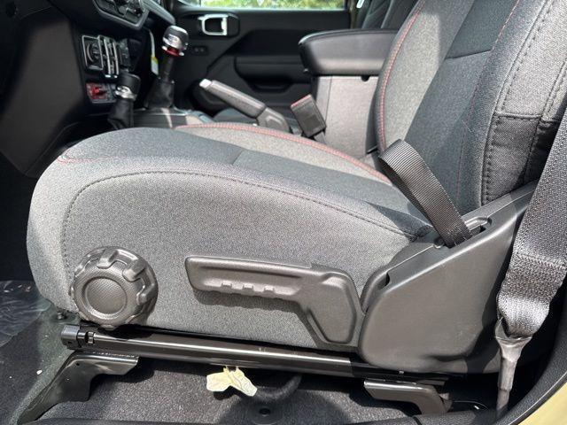new 2025 Jeep Wrangler car, priced at $52,672