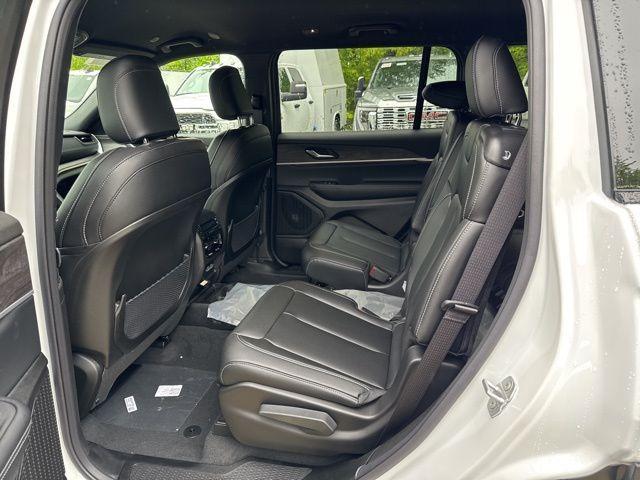 new 2025 Jeep Grand Cherokee L car, priced at $43,186