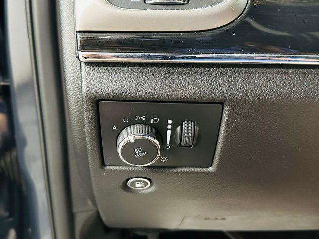 used 2017 Jeep Grand Cherokee car, priced at $19,995