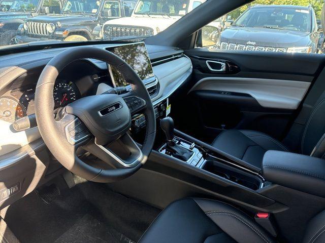 new 2025 Jeep Compass car, priced at $28,125