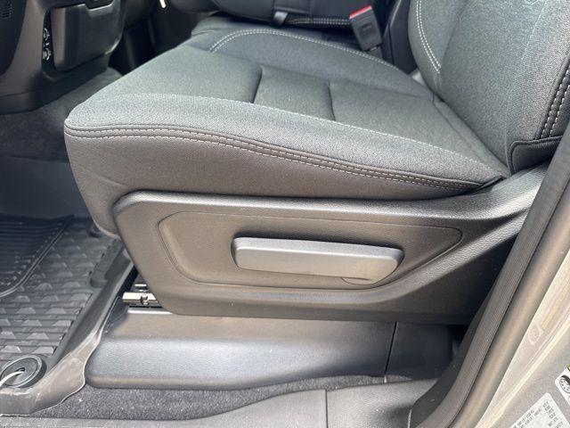 new 2025 Ram 1500 car, priced at $45,637