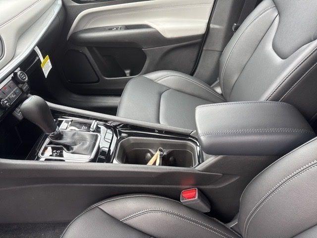 new 2025 Jeep Compass car, priced at $30,003