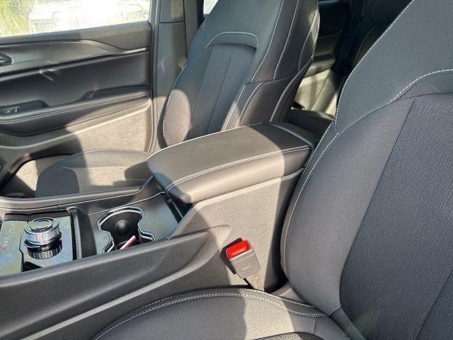 new 2025 Jeep Grand Cherokee car, priced at $41,780