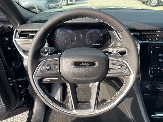 new 2025 Jeep Grand Cherokee car, priced at $35,754