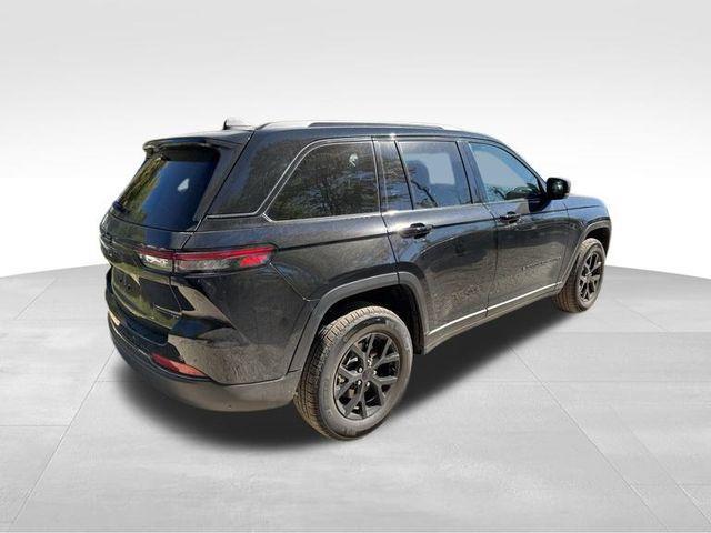 new 2024 Jeep Grand Cherokee car, priced at $37,992