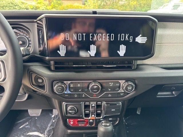 new 2025 Jeep Wrangler car, priced at $51,275