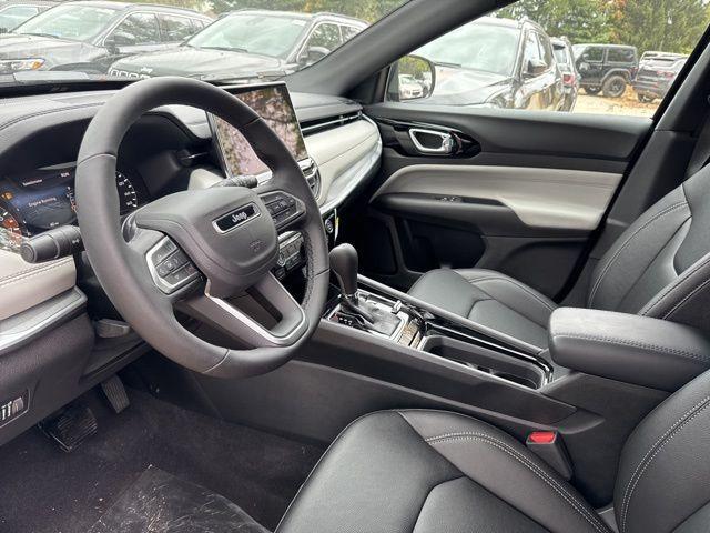 new 2025 Jeep Compass car, priced at $28,250