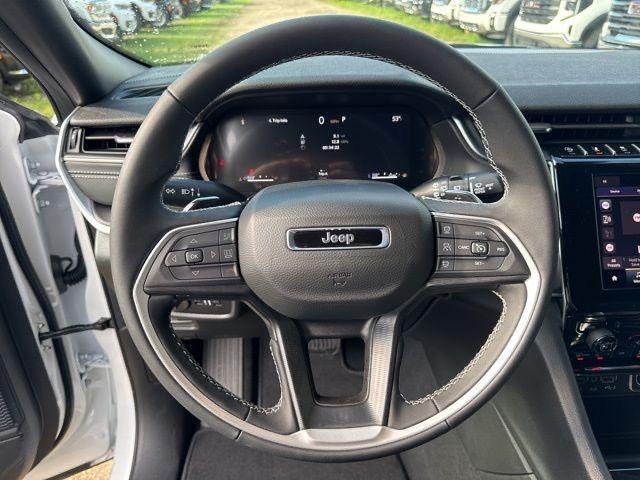 new 2025 Jeep Grand Cherokee car, priced at $41,780