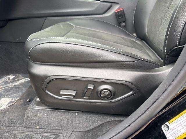 new 2025 Jeep Grand Cherokee car, priced at $42,210