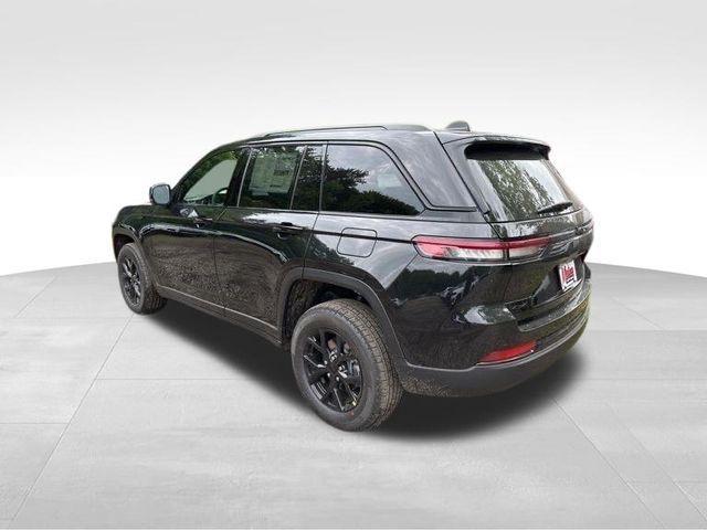 new 2025 Jeep Grand Cherokee car, priced at $42,210