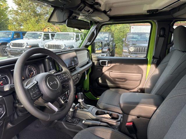 new 2025 Jeep Wrangler car, priced at $45,654