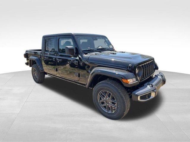 new 2025 Jeep Gladiator car, priced at $45,473