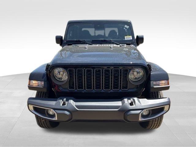 new 2025 Jeep Gladiator car, priced at $45,473