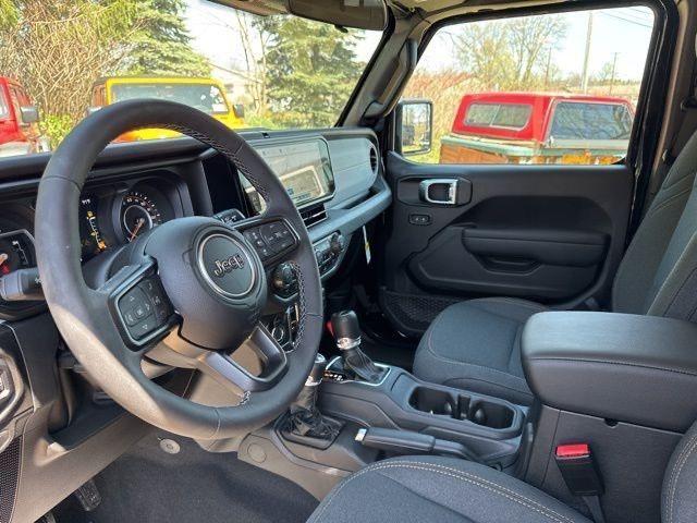 new 2025 Jeep Gladiator car, priced at $45,473