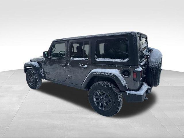 new 2025 Jeep Wrangler car, priced at $41,557