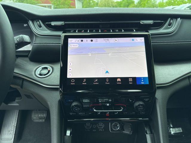 new 2025 Jeep Grand Cherokee L car, priced at $43,704