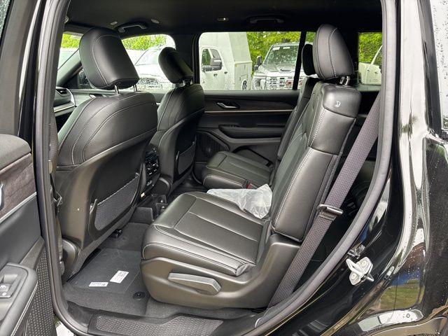 new 2025 Jeep Grand Cherokee L car, priced at $43,704