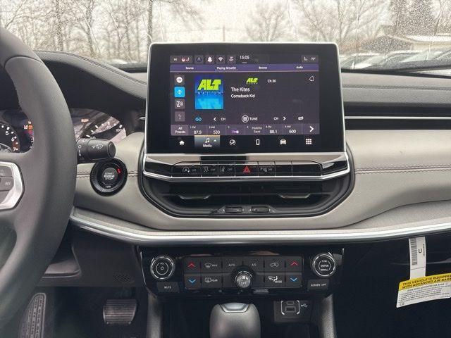 new 2025 Jeep Compass car, priced at $30,534