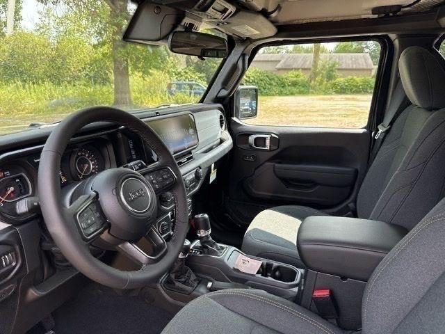 new 2025 Jeep Wrangler car, priced at $47,345