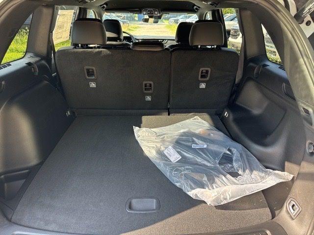 new 2025 Jeep Grand Cherokee car, priced at $38,109