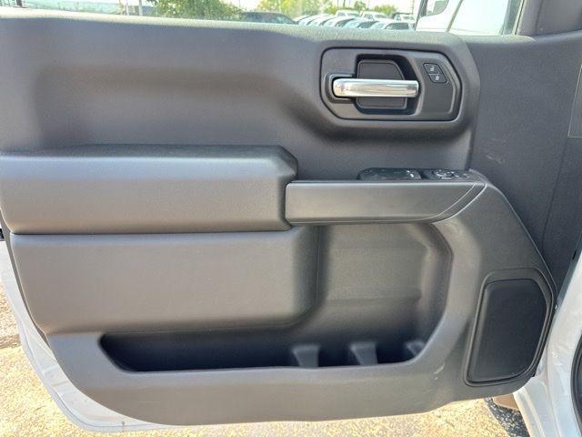 new 2025 GMC Sierra 1500 car, priced at $30,541