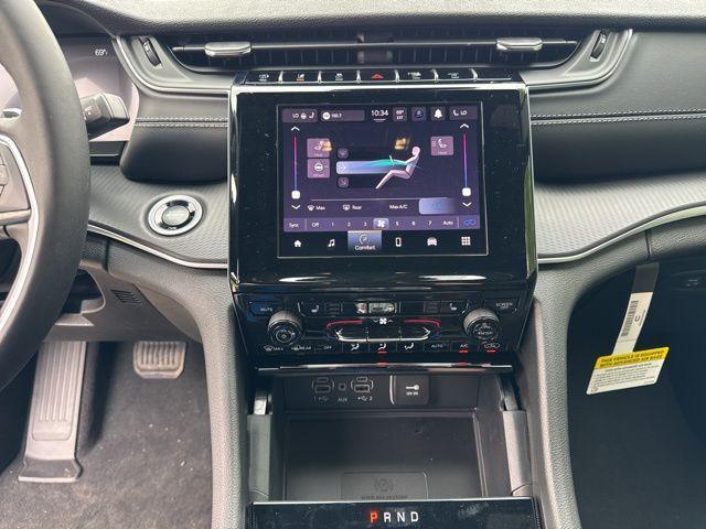new 2025 Jeep Grand Cherokee car, priced at $41,615