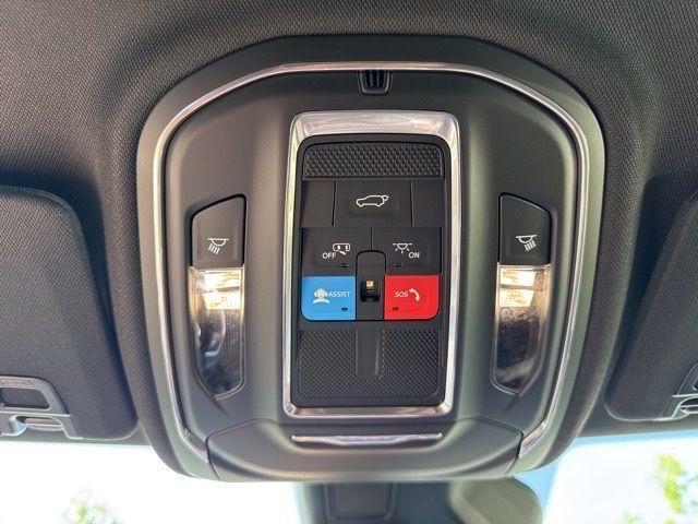 new 2025 Jeep Grand Cherokee car, priced at $38,109