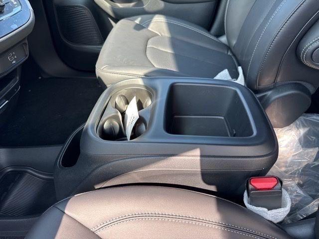 new 2026 Chrysler Pacifica car, priced at $36,262