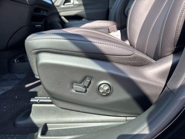 new 2026 Chrysler Pacifica car, priced at $36,262