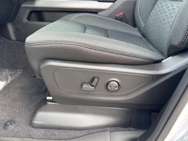 new 2025 Ram 1500 car, priced at $50,953