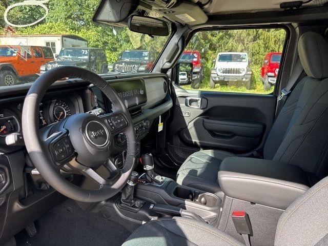 new 2025 Jeep Wrangler car, priced at $44,654